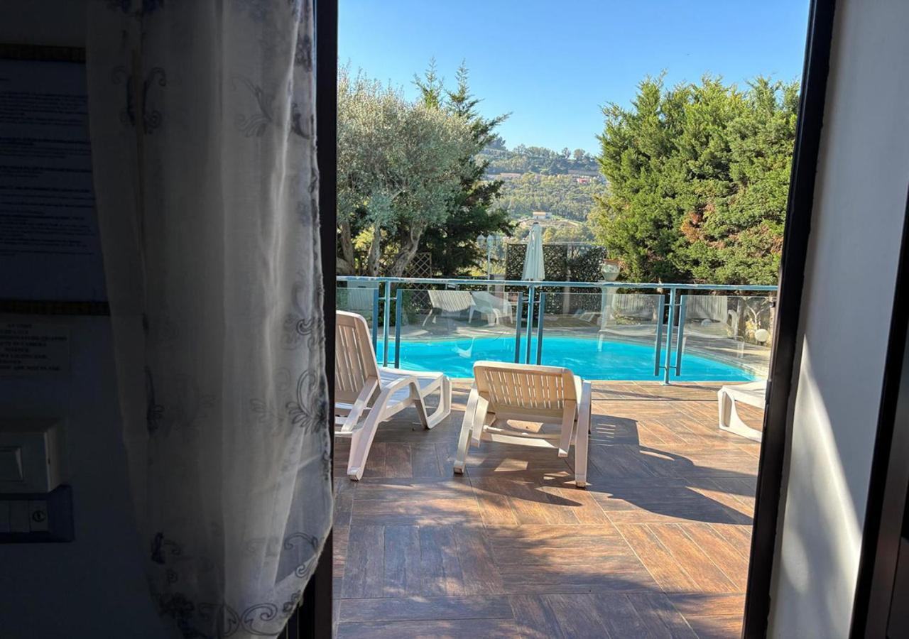 Deluxe Double Room Pool Access