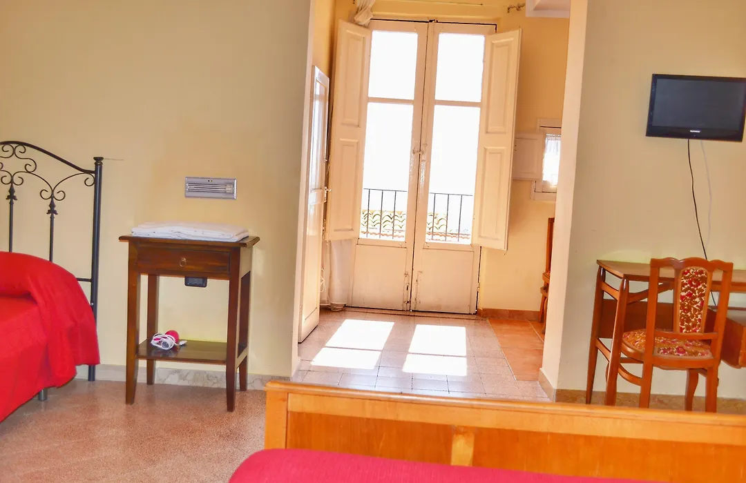 B&B Anita-1